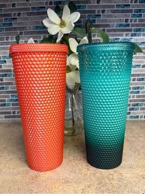 2 Starbucks venti cold cups